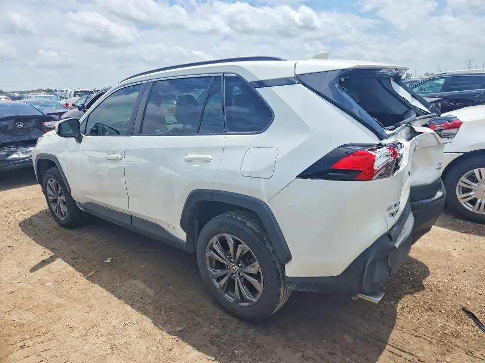 2022 TOYOTA RAV4 XLE PREMIUM  