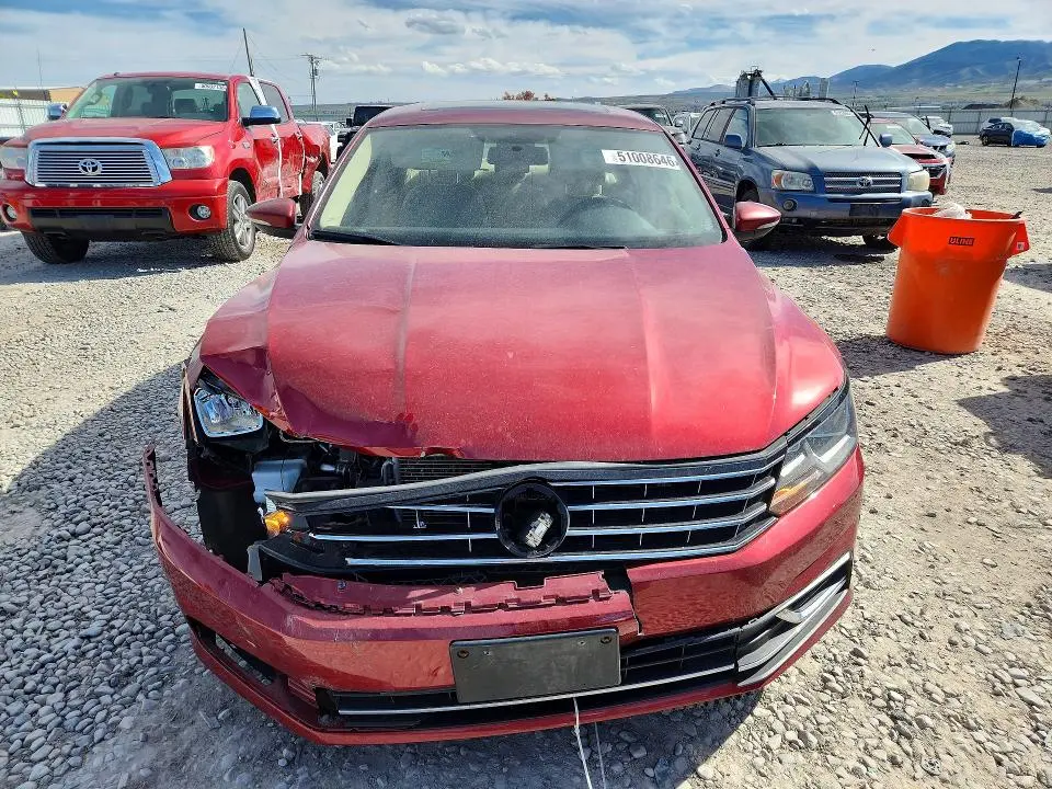 2017 VOLKSWAGEN PASSAT SE  