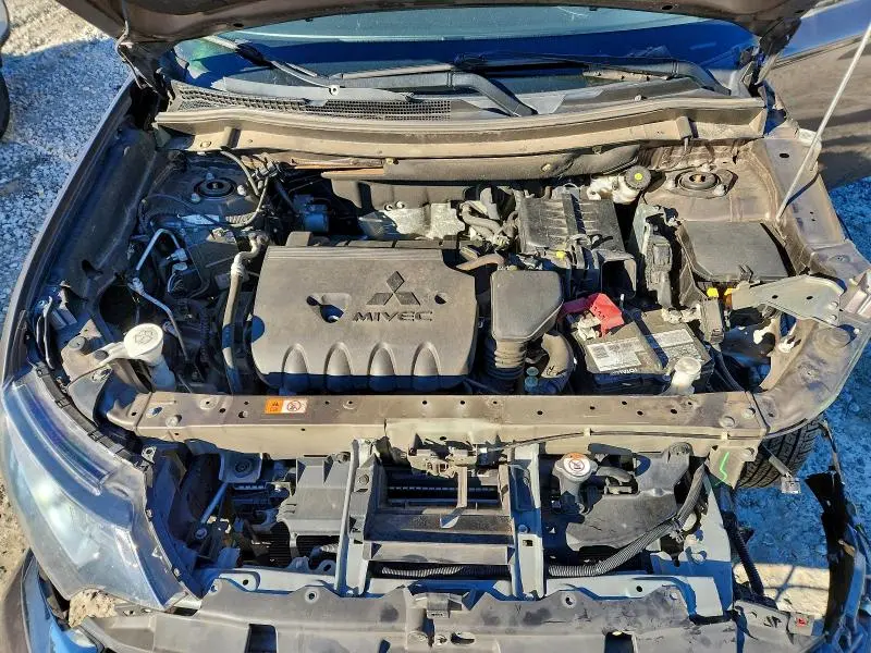 2020 MITSUBISHI OUTLANDER ES  