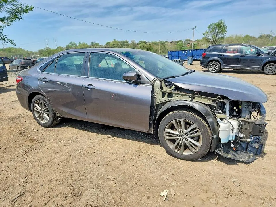 2017 TOYOTA CAMRY SE  