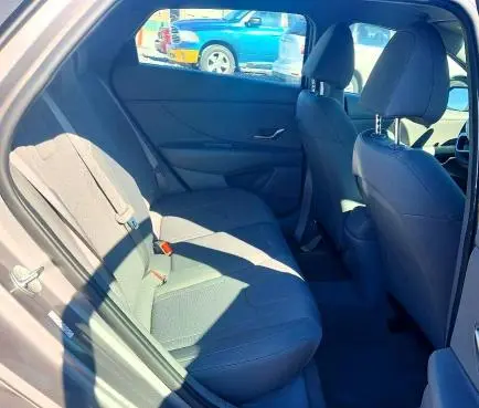 2023 HYUNDAI ELANTRA SE  