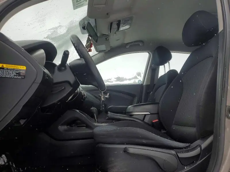 2011 HYUNDAI TUCSON GL  