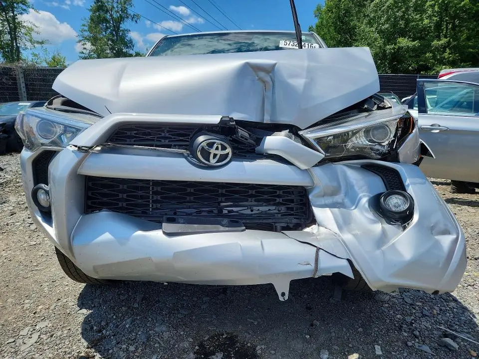 2014 TOYOTA 4RUNNER SR5  