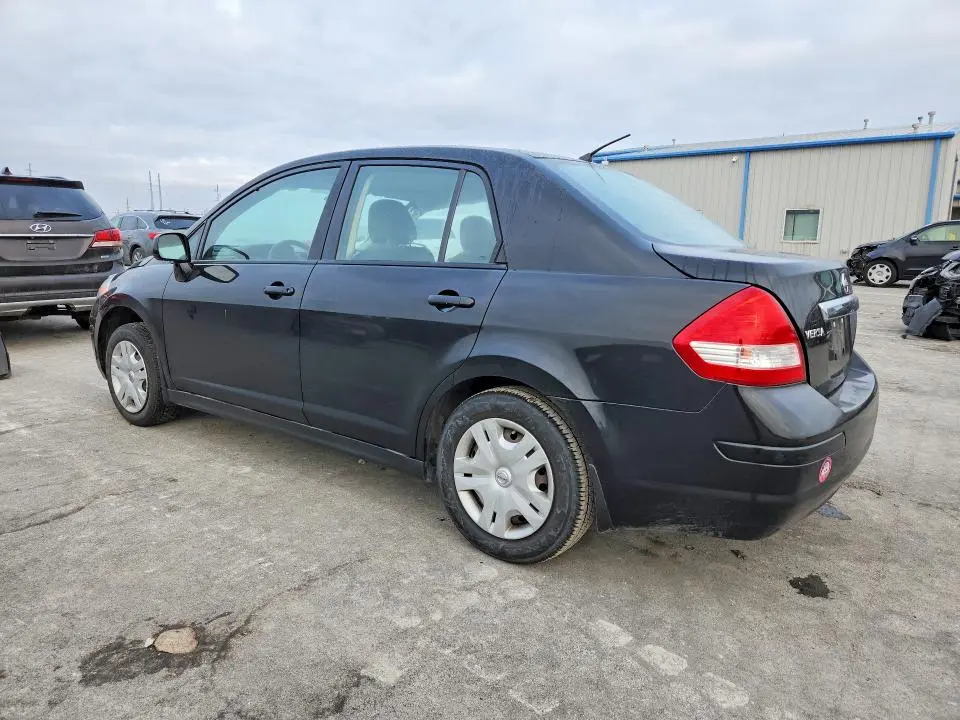 2011 NISSAN VERSA S  
