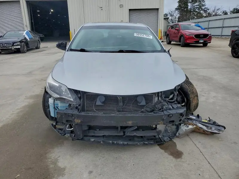 2016 TOYOTA AVALON XLE  