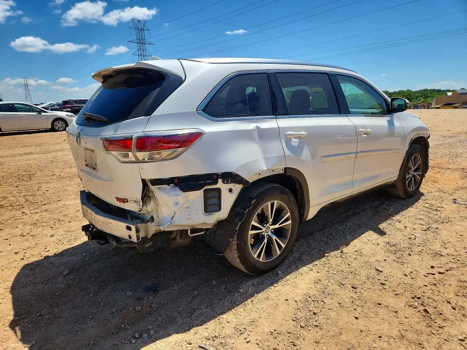 2016 TOYOTA HIGHLANDER XLE  