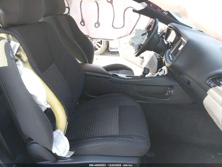 2018 DODGE CHALLENGER SXT