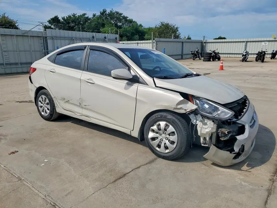 2016 HYUNDAI ACCENT SE  