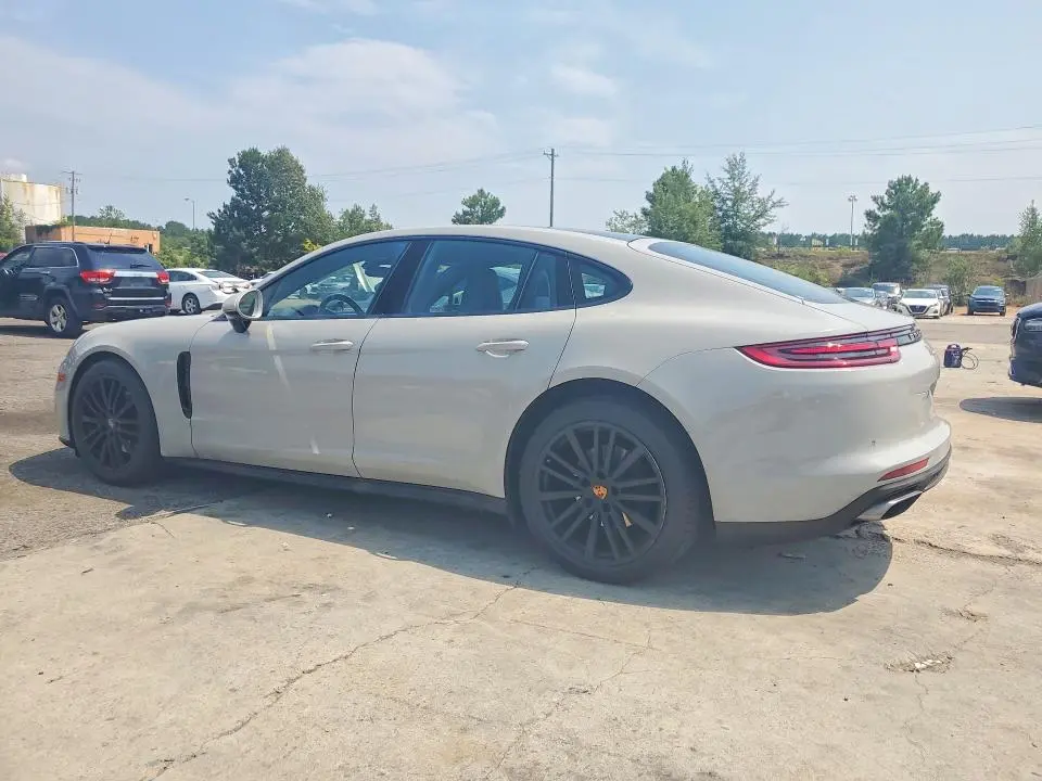 2017 PORSCHE PANAMERA 2  