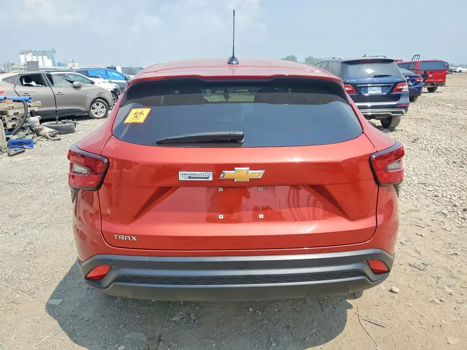 2024 CHEVROLET TRAX LS  
