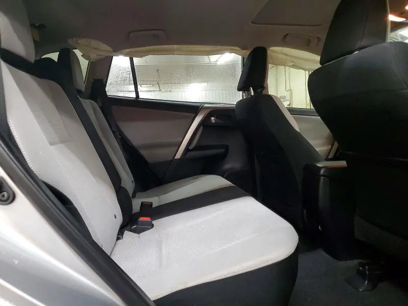 2018 TOYOTA RAV4 XLE  