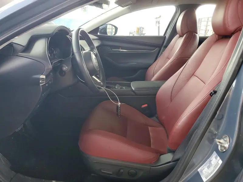 2025 MAZDA 3 PREFERRED  