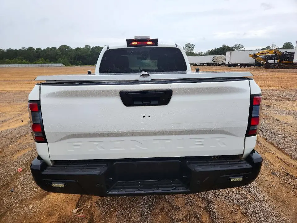 2024 NISSAN FRONTIER S  