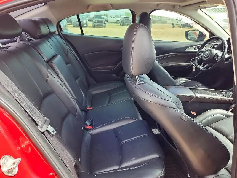 2017 MAZDA 3 TOURING  