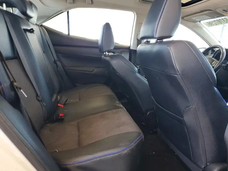 2018 TOYOTA COROLLA SE  
