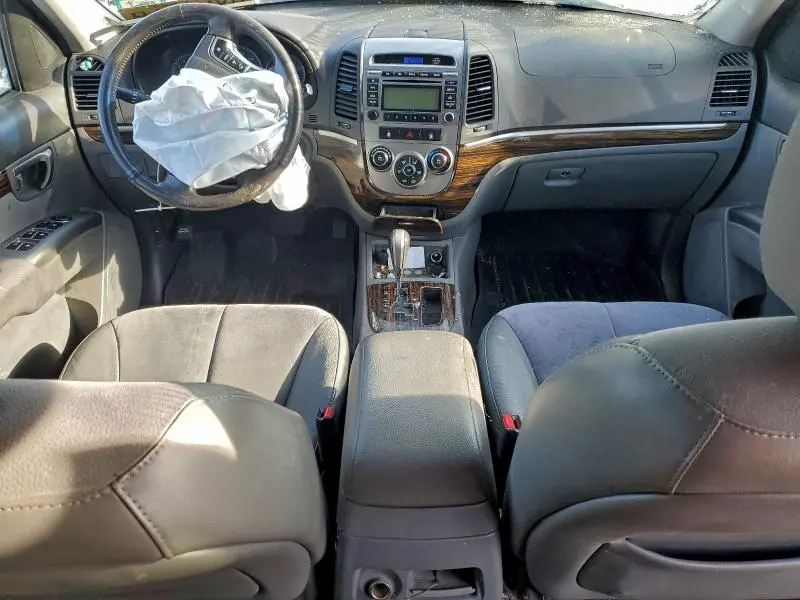 2010 HYUNDAI SANTA FE SE  