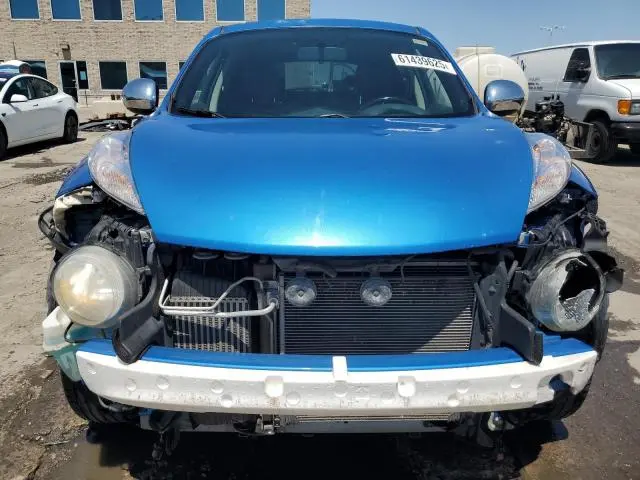 2011 NISSAN JUKE S