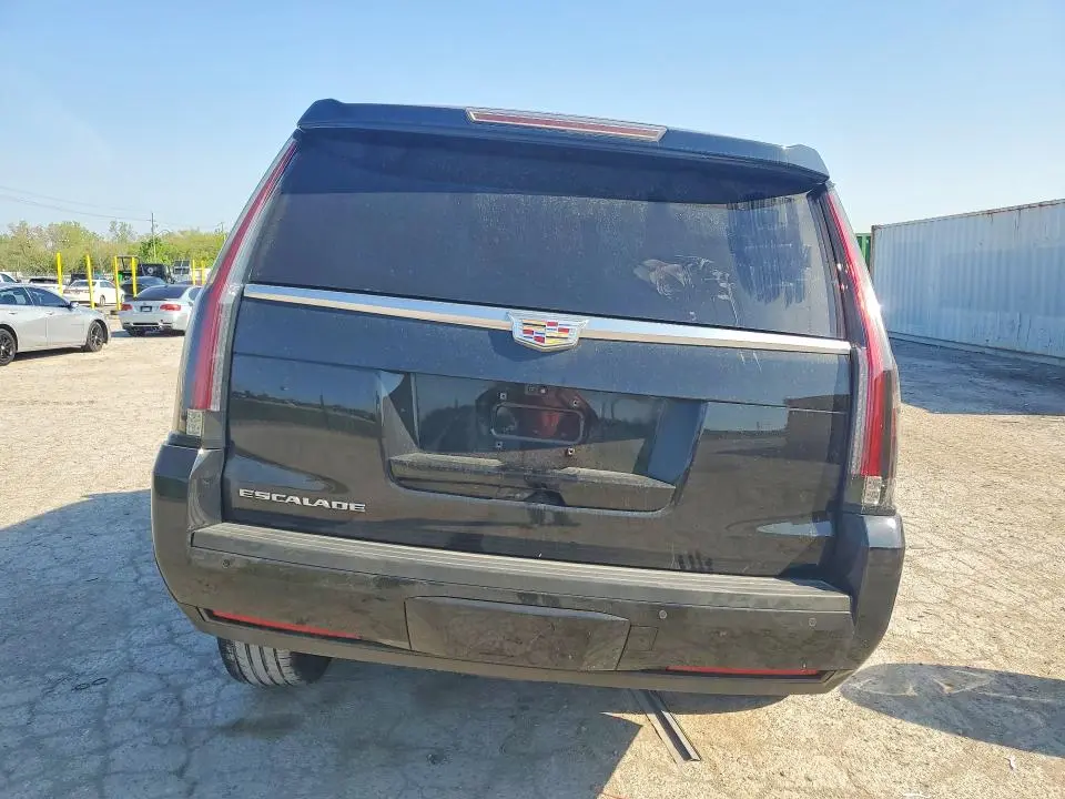 2018 CADILLAC ESCALADE LUXURY  