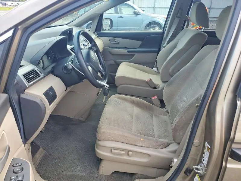 2011 HONDA ODYSSEY LX  