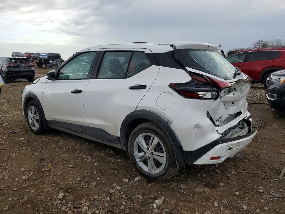 2024 NISSAN KICKS S  