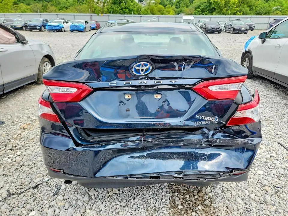 2018 TOYOTA CAMRY LE  