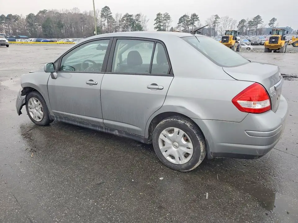 2011 NISSAN VERSA 1.8 S  