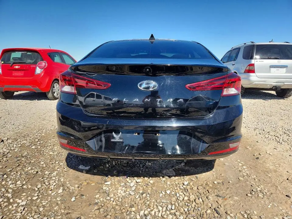 2020 HYUNDAI ELANTRA SEL  