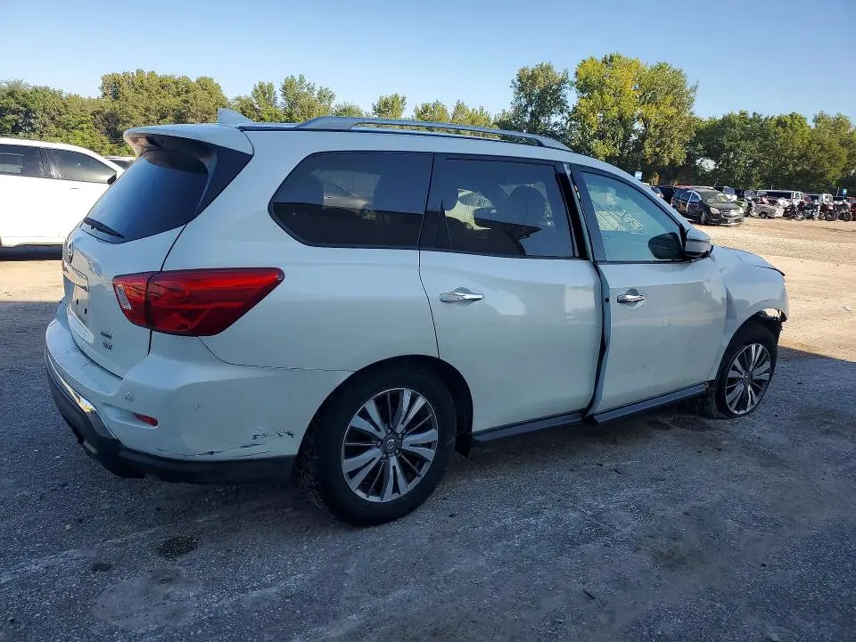 2019 NISSAN PATHFINDER SV  