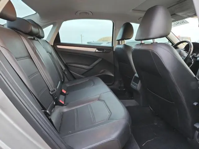 2012 VOLKSWAGEN PASSAT SE  