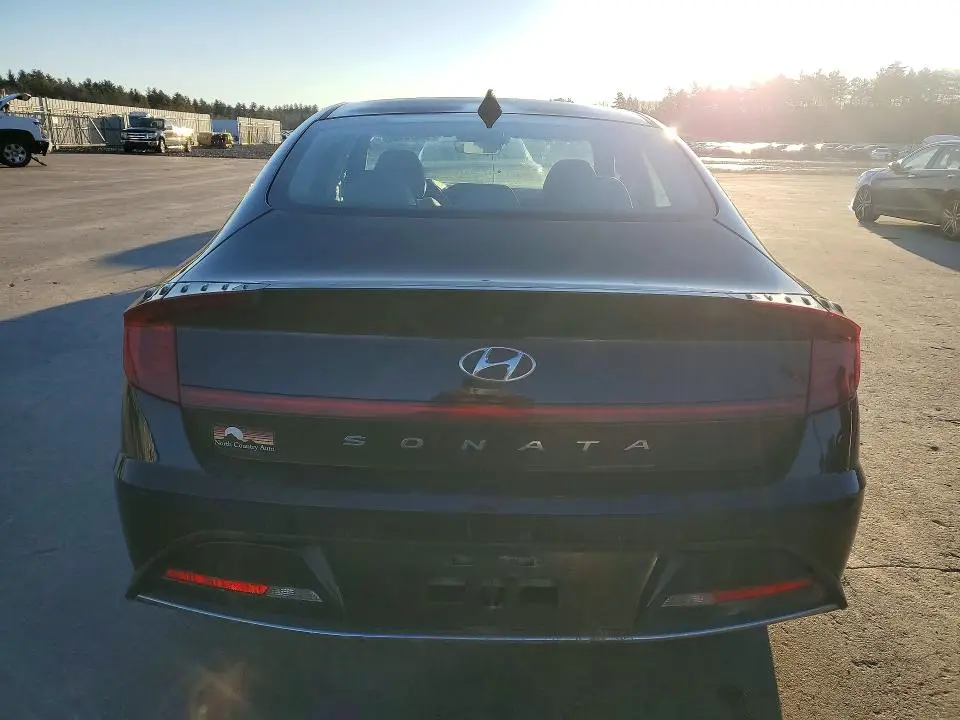2021 HYUNDAI SONATA SE  