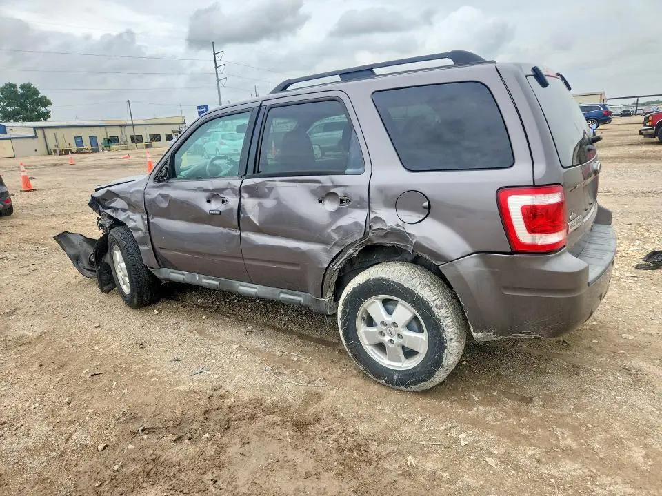 2011 FORD ESCAPE XLT  
