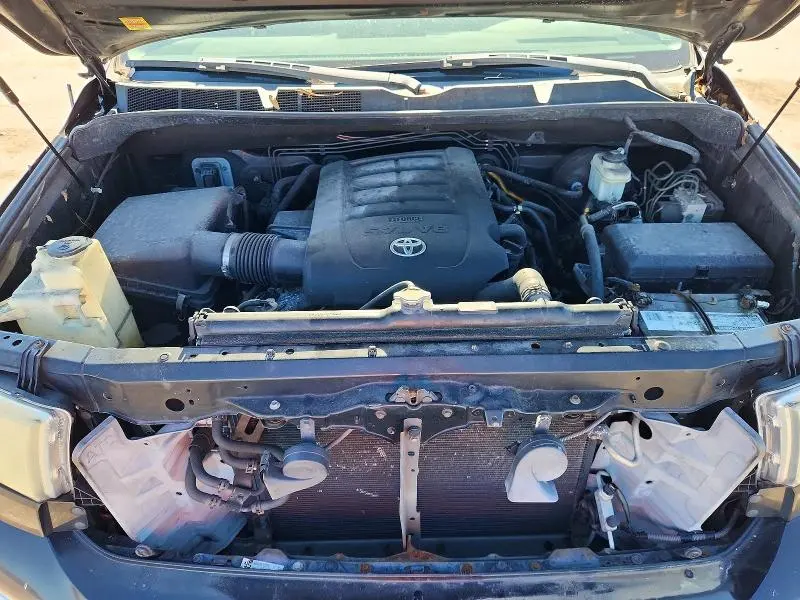 2011 TOYOTA TUNDRA CREWMAX SR5  