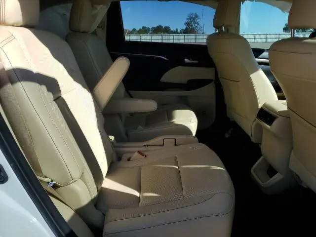 2015 TOYOTA HIGHLANDER LIMITED  