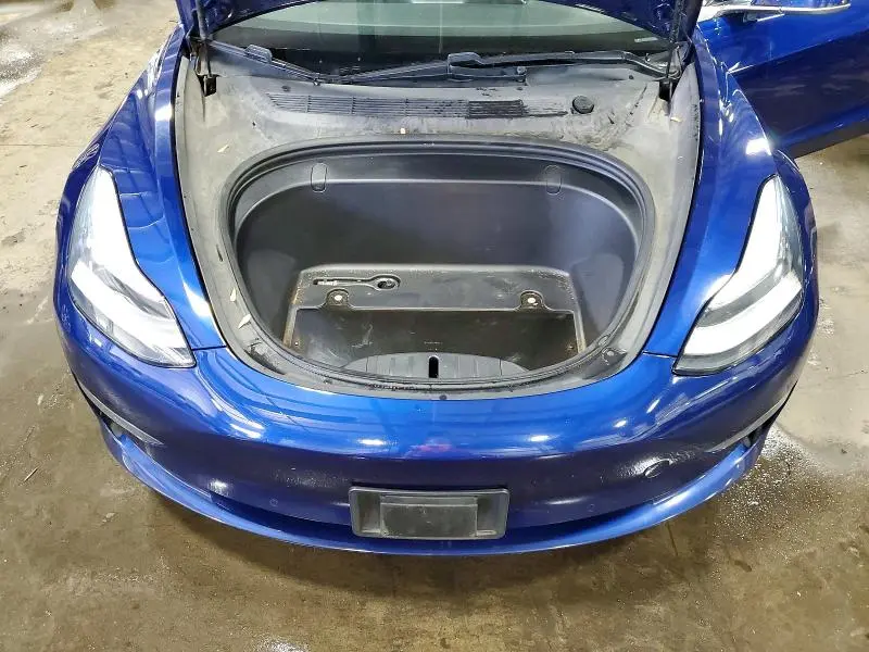 2018 TESLA MODEL 3   
