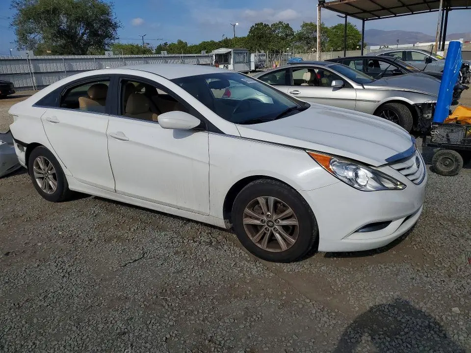 2012 HYUNDAI SONATA GLS  