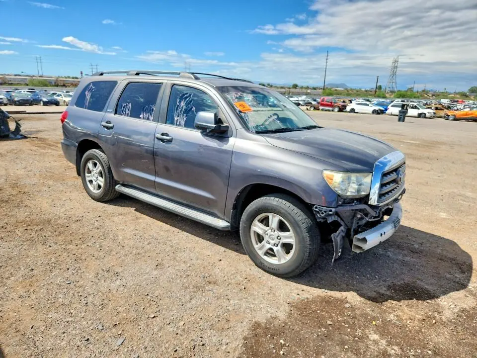 2013 TOYOTA SEQUOIA SR5  