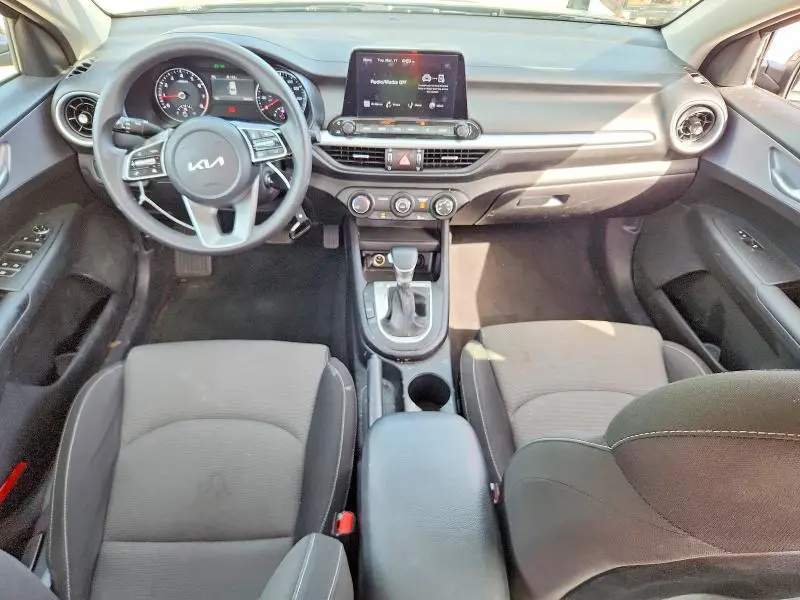 2024 KIA FORTE LX  