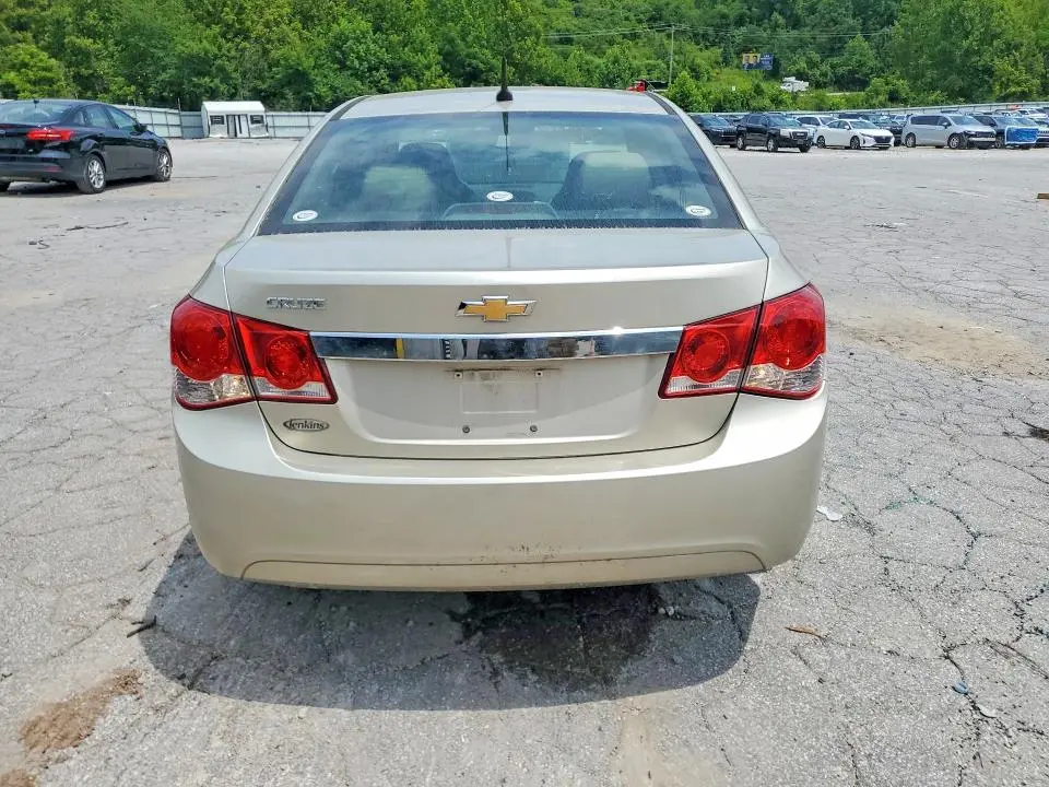 2014 CHEVROLET CRUZE LS  