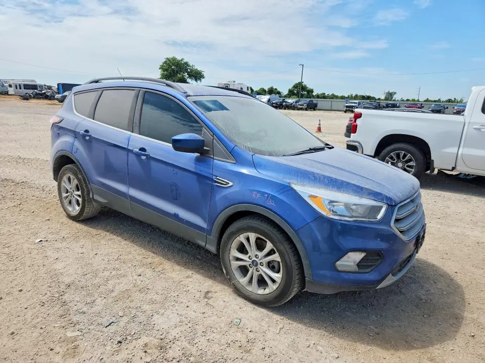 2018 FORD ESCAPE SE  