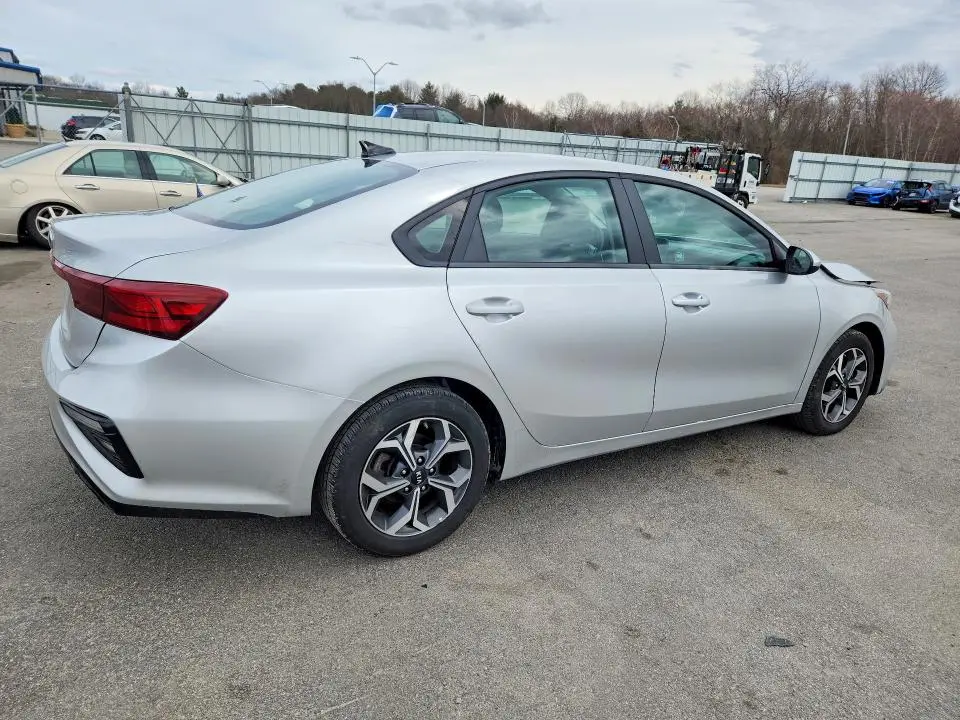 2021 KIA FORTE LXS  