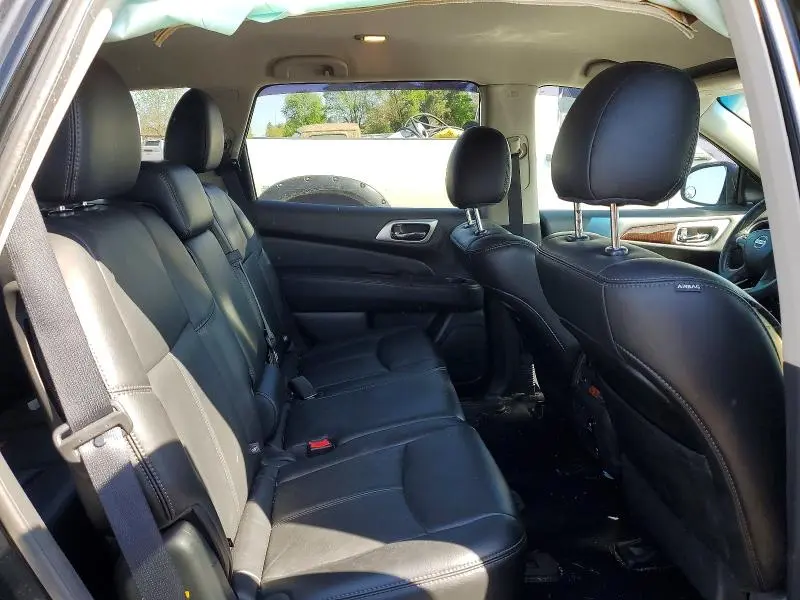 2015 NISSAN PATHFINDER SL  