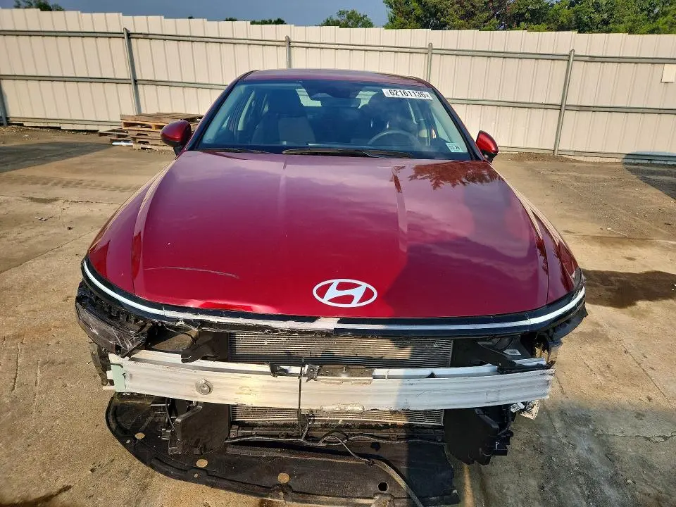 2025 HYUNDAI SONATA SE  