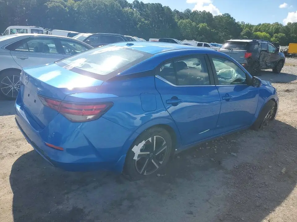 2025 NISSAN SENTRA SV  