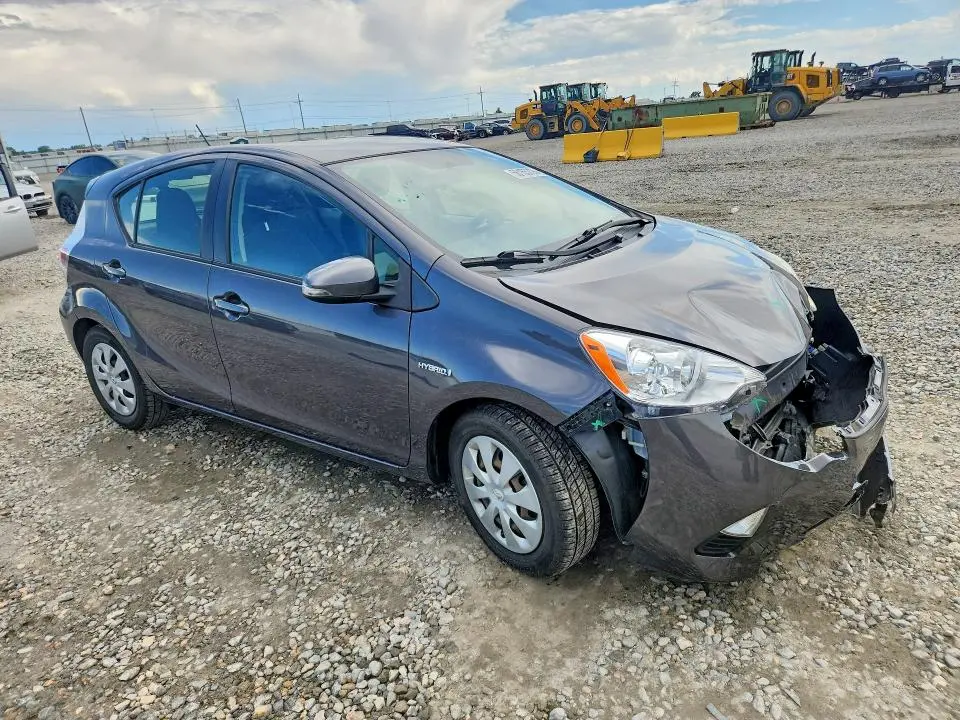 2014 TOYOTA PRIUS C TWO  