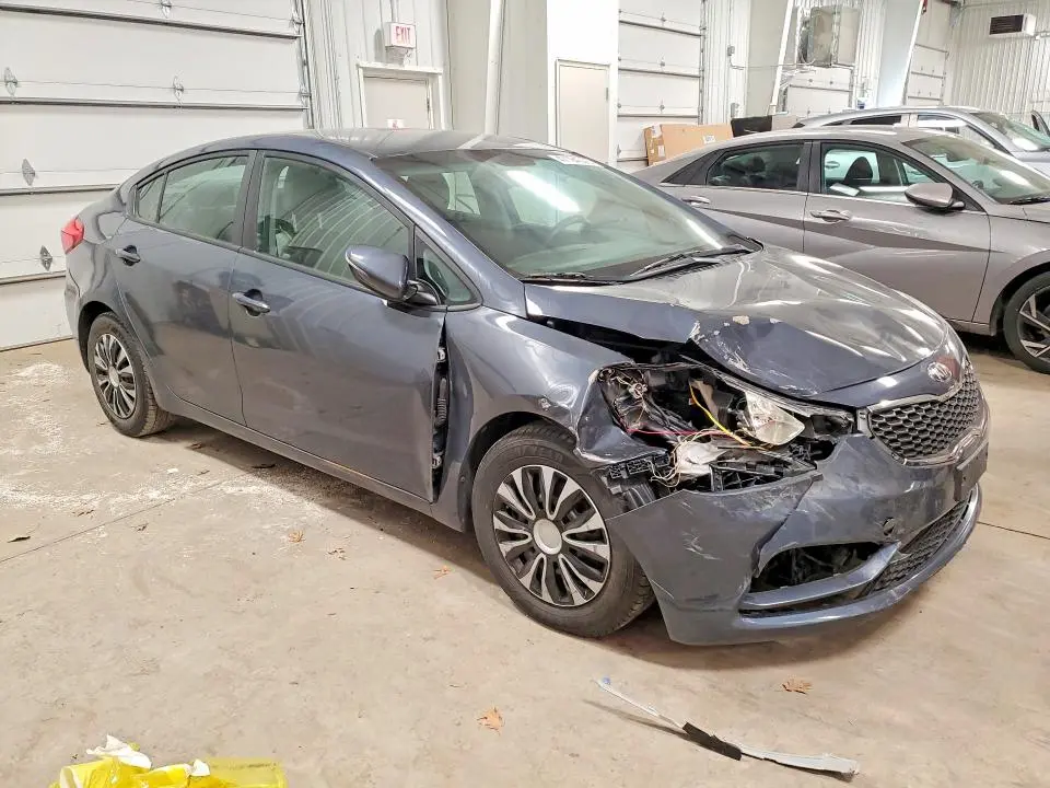 2016 KIA FORTE LX  