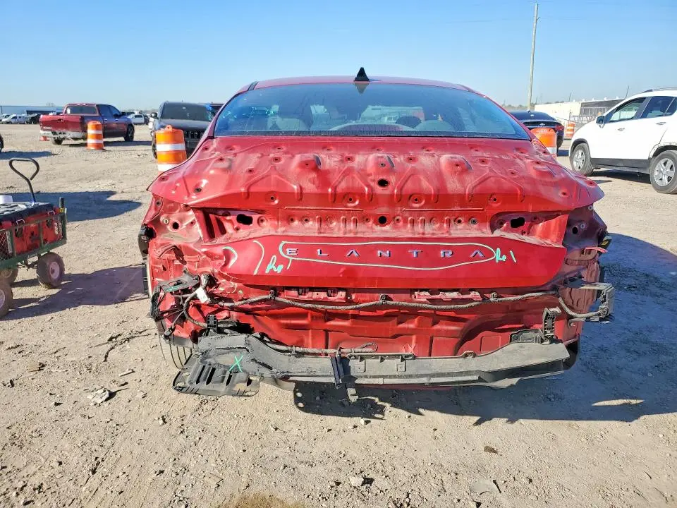 2023 HYUNDAI ELANTRA SEL  