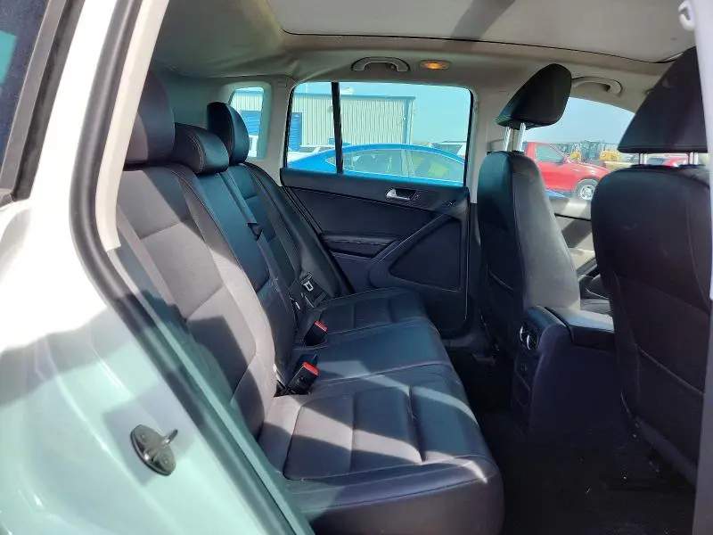 2016 VOLKSWAGEN TIGUAN S  