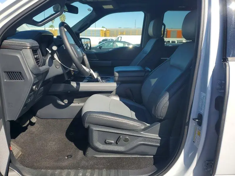 2025 FORD F150 LIGHTNING LARIAT  