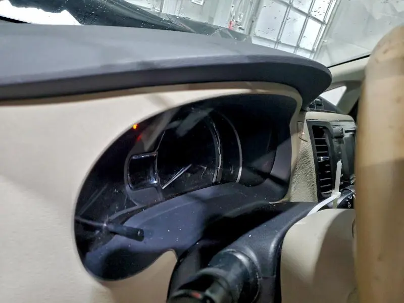 2011 TOYOTA SIENNA XLE  