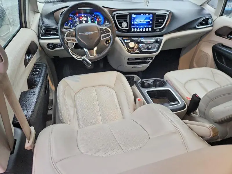 2017 CHRYSLER PACIFICA TOURING L PLUS  